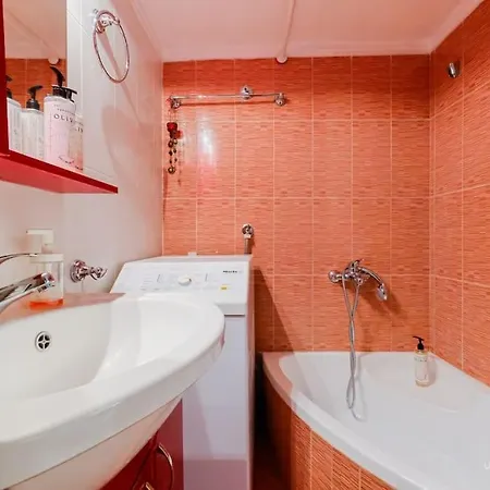 Lavender 2bdrm Apartment, Vesta Philoxenia *
